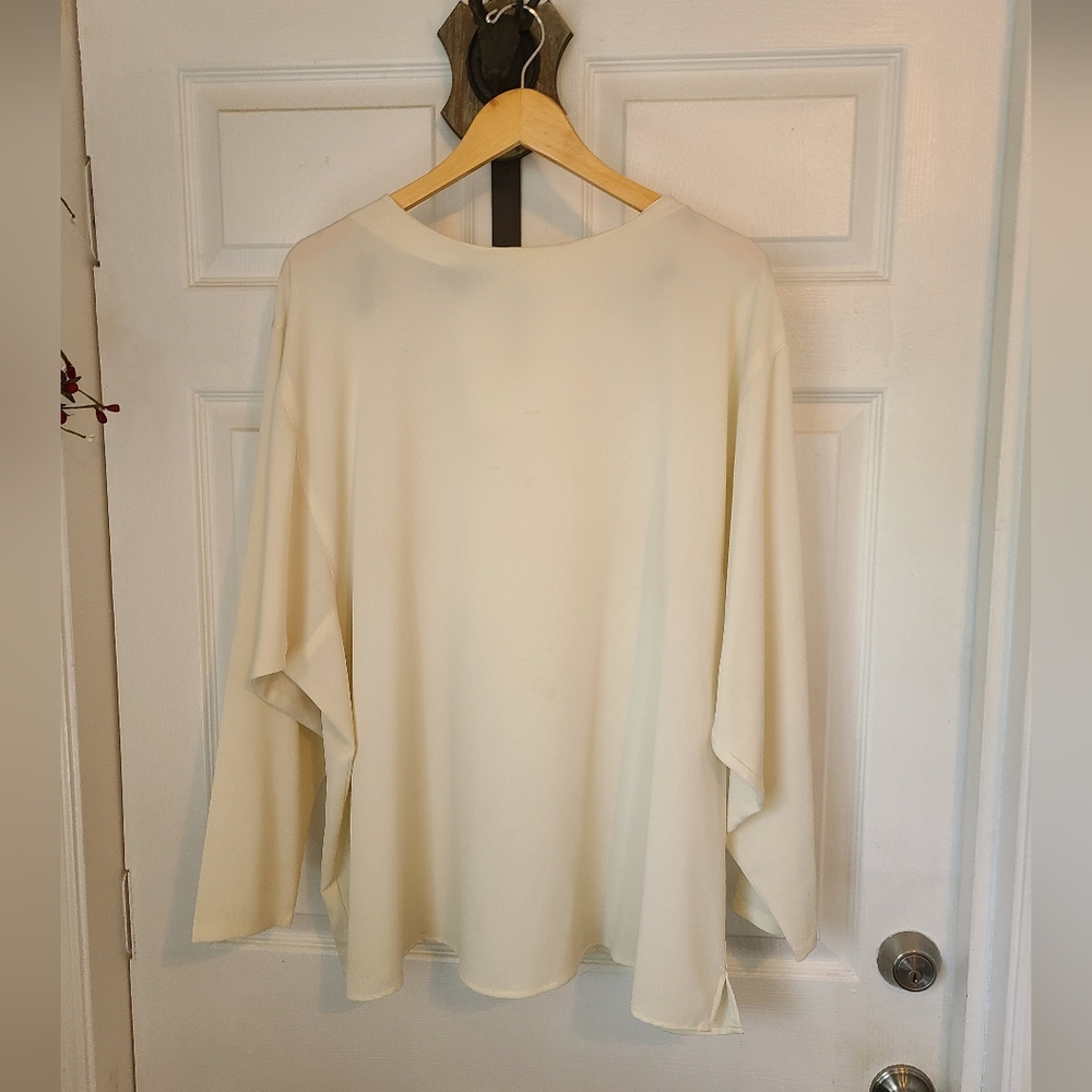 (1121) Estrada Woman's Long Sleeve Blouse,  Size: 24 Color: Cream